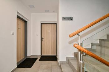 EFI Residence Holza_corridor
